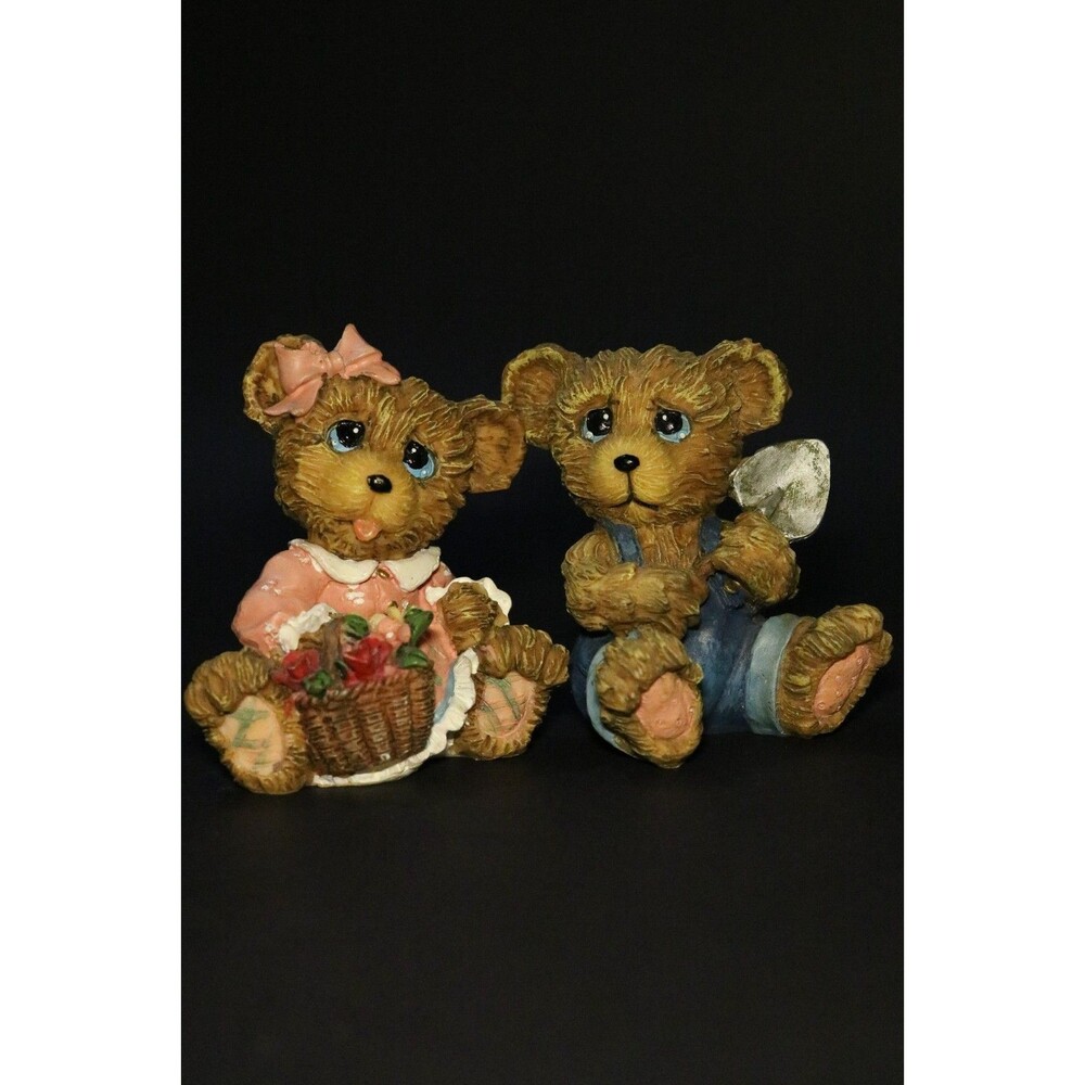 Turtle King Corp. Garden Bear Couple, Handpainted, Vintage, Figurine.